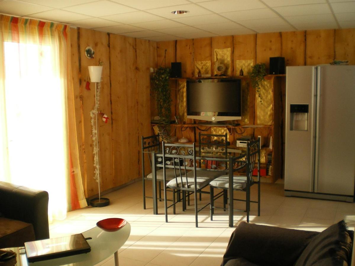 Hotel Restaurant Lancheton Saint-Julien-Mont-Denis Bagian luar foto