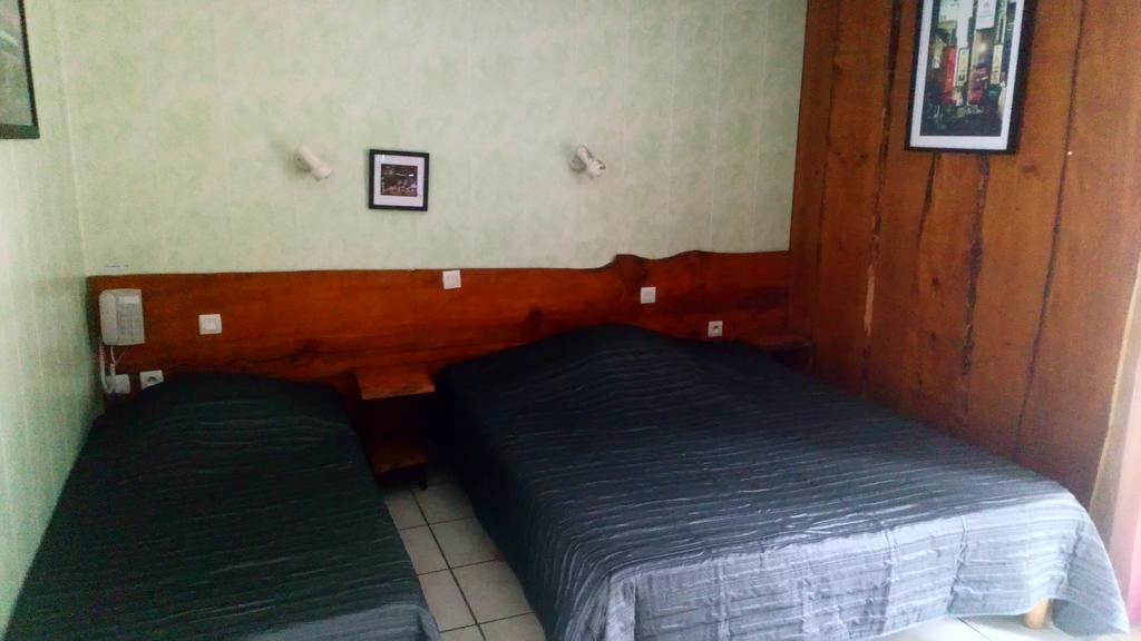 Hotel Restaurant Lancheton Saint-Julien-Mont-Denis Bagian luar foto